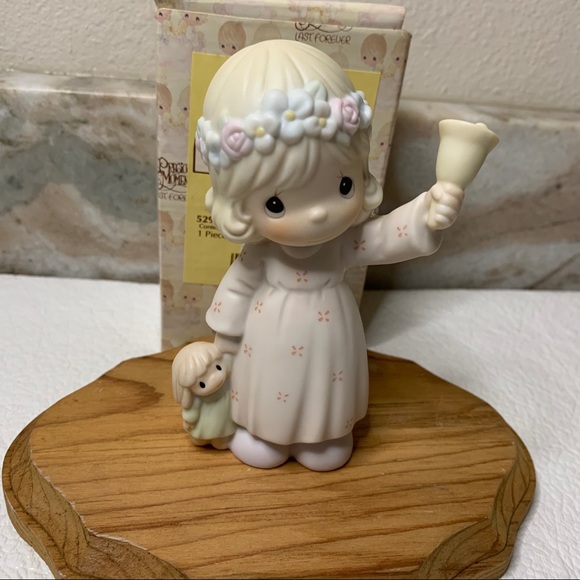 Precious moments ring out the good news figurine